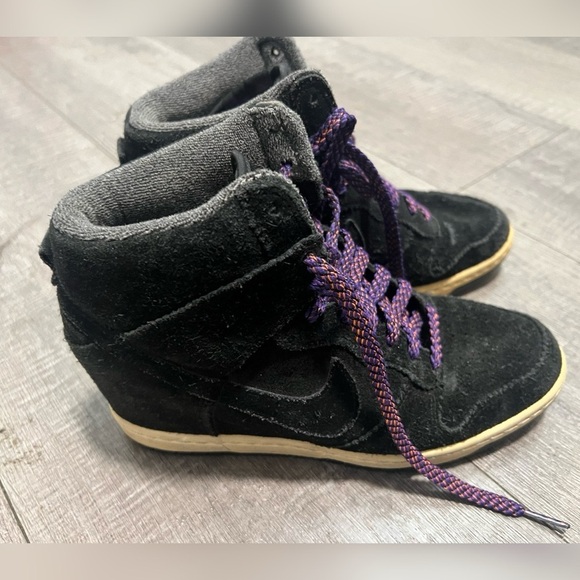 Nike Dunk Sky High Black
Court Purple Sneakers Size 8.5 - Picture 1 of 6